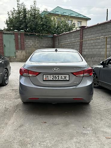 мондео 2: Hyundai Elantra: 2012 г., 1.6 л, Автомат, Бензин, Седан — 4