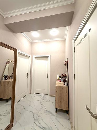 bakida evler: BLUE CITY yaşayış kompleksində 2 otaqlı mənzil SATILIR! 📍 Ünvan — 9
