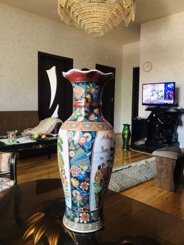 Vazalar: Guldan qedimi boyukdur ev dekoru ucun saxsidandir ustunde nagillardan — 9