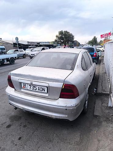 Продажа авто: Opel Vectra: 1999 г., 1.6 л, Бензин, Седан — 3