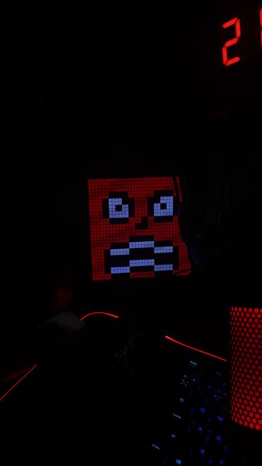 ikinci el noutbuklar: Pixel Led Ekran. Temudan 50 manata alınıb, tətbiq vasitəsilə ekrana