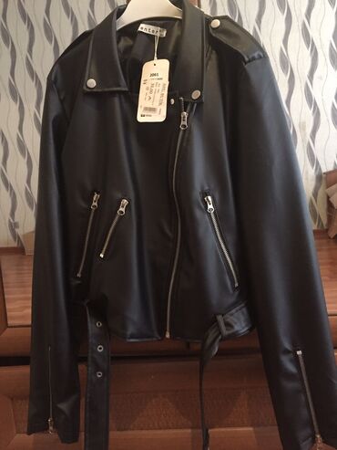 qara paltar: Женская куртка L (EU 40), цвет - Черный
