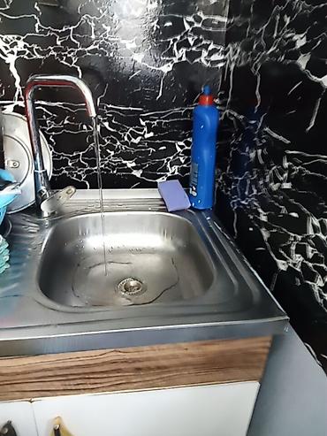 Otaqlar: Yasamal metro yaxinliginda 1 otagli menzil günlük kiraye verilir.Aile — 2