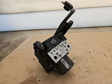 meri beri: ABS PUMPA CENTRALA 1.9 88KW ZA FIAT CROMA ZA 2010. GOD — 2