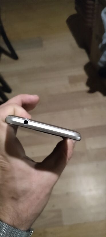 samsung galaxy j3 2016 qiymeti: Samsung Galaxy J3 2016, 8 GB, rəng - Qızılı, Sensor, İki sim kartlı