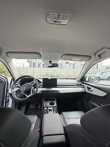 ayon s: BYD Qin: 2023 г., Робот, Седан — 5