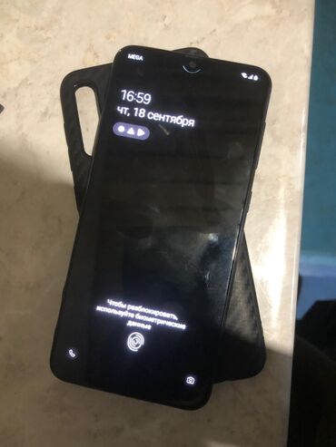 микрофон с калонкой: Samsung Galaxy A50, Колдонулган, 64 ГБ, 1 SIM