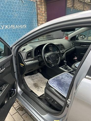 зона: Hyundai Elantra: 2016 г., 2 л, Автомат, Бензин, Седан — 5
