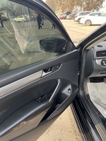 Volkswagen: Volkswagen Passat: 2012 г., Автомат, Бензин, Седан — 19