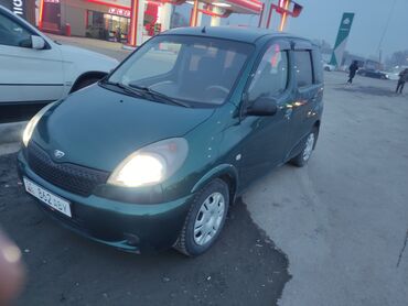 Toyota: Toyota Yaris Verso: 2001 г., 1.3 л, Механика, Бензин, Хэтчбэк — 1
