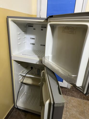термо холодильник: Холодильник Samsung, Б/у, Двухкамерный, 600 * 1700 * 600