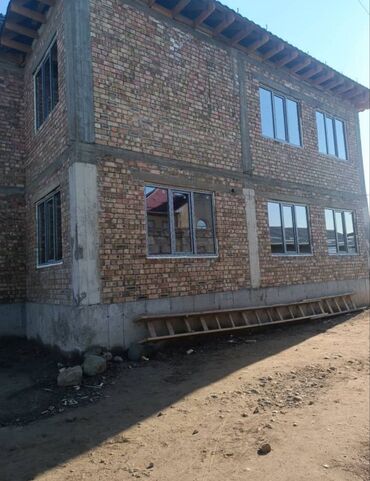 кирпичный район: Предлагается к продаже кирпичный дом с незавершенным строительством
