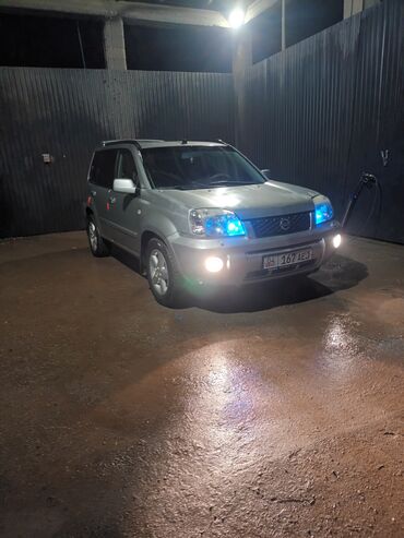 Nissan: Nissan X-Trail: 2003 г., 2 л, Механика, Бензин, Внедорожник