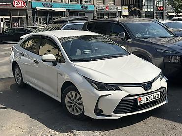 Toyota Corolla: 2020 г., Вариатор, Гибрид, Седан at lalafo.kg Toyota Corolla: 2020 г., Вариатор, Гибрид, Седан