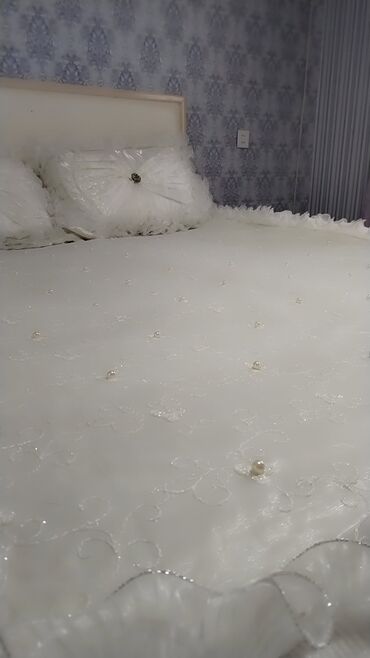 Örtüklər: Yataq üçün Yeni rəng - Ağ Yataq örtüyü — 5