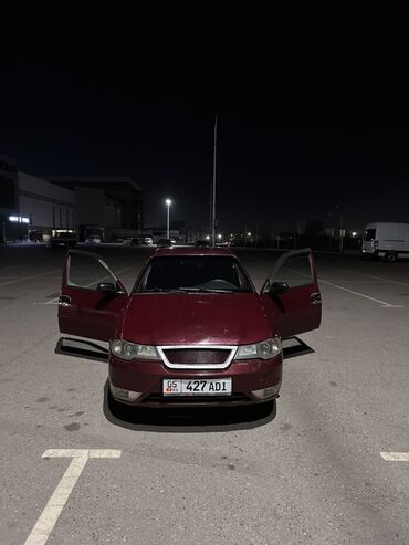 Другие автомобили: Легковой седан, темно-бордовый цвет. Кузов 4-дверный, классический — 10