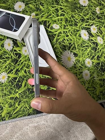 камера заднй бу: IPhone 16 Pro, цвет White Titanium на 256 гигабайт все родное кроме — 7