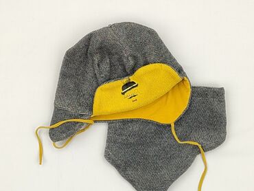 Hats, scarves and gloves: Hat, condition - Very good