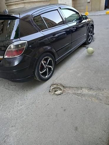 Opel: Model: Opel Astra H hatchback Kuzov: 5 qapılı, qara rəng Motor — 10