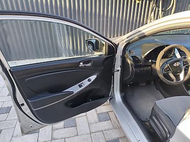 купить серную кислоту: Hyundai Solaris: 2014 г., 1.4 л, Автомат, Бензин, Седан — 4
