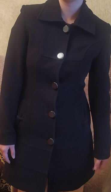 женское пальто с капюшоном: Пальто S (EU 36), цвет - Черный