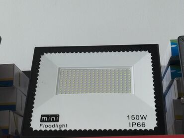 Buynuzlar: 150 Vt gücündə və IP66 qoruma dərəcəsinə malik "Mini Floodlight" tipli