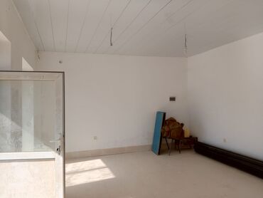 Həyət evləri və villaların satışı: Hökməli 2 otaqlı, 90 kv. m, Kredit var, Təmirsiz — 10