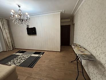 квартира долгосрочный: Трёхкомнатная квартира с мебелью и базовой техникой. Квартира — 6
