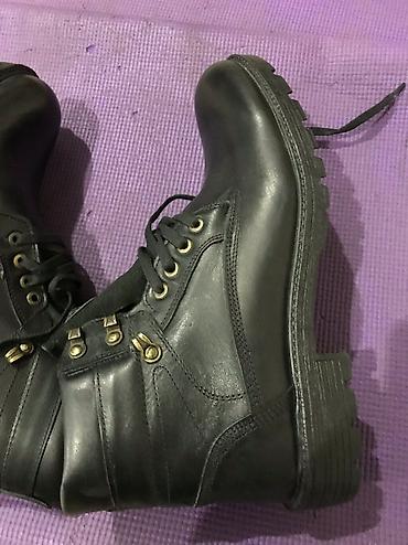 batinka kişi: Botinka temiz deridir! Firma mrhsuludur brenddi flo magazasinda 165 m — 2