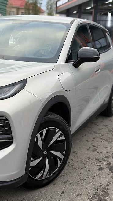 Changan: JMEV : 2026 г., Электромобиль, Кроссовер — 3