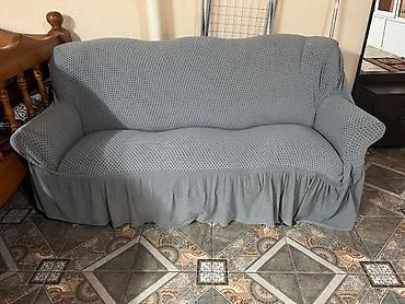 Комплекты мягкой мебели: Советский двухместный диван с двумя креслами, состояние хорошее, нигде — 11