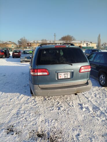 Toyota: Toyota Sienna: 2001 г., 3 л, Автомат, Бензин, Универсал