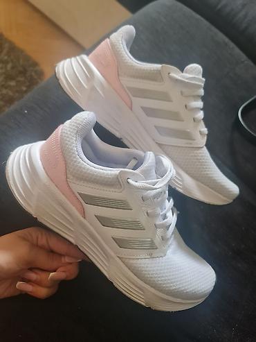 sinsay cipele: Adidas patike za trčanje/fitnes - Model: Adidas (etiketa sa kodom — 4