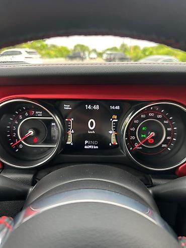 гаражная распродажа: Jeep Gladiator: 2021 г., 3.6 л, Автомат, Бензин, Пикап — 2