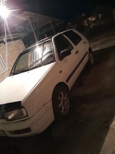 Volkswagen: Volkswagen Golf: 1997 г., 1.6 л, Механика, Бензин, Хэтчбэк — 9