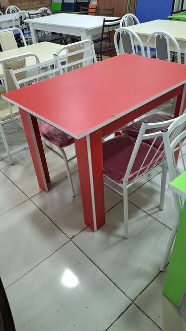 Masa və oturacaq dəstləri: Mətbəx üçün, Yeni, Açılmayan, Dördbucaq masa, 4 stul — 11