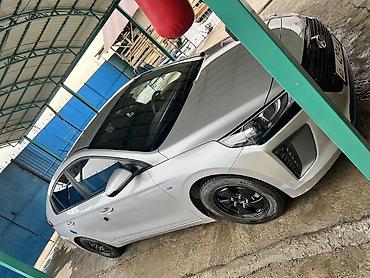 Hyundai: Hyundai Ioniq: 2018 г., 1.6 л, Гибрид, Универсал — 4