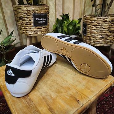 white: Кроссовки, 40.5, Adidas, Новый, цвет - Белый, Платная доставка — 4