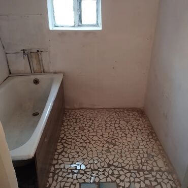 Долгосрочная аренда домов: 60 м², 2 комнаты, Парковка, Забор, огорожен at lalafo.kg — 9 Долгосрочная аренда домов: 60 м², 2 комнаты, Парковка, Забор, огорожен — 9