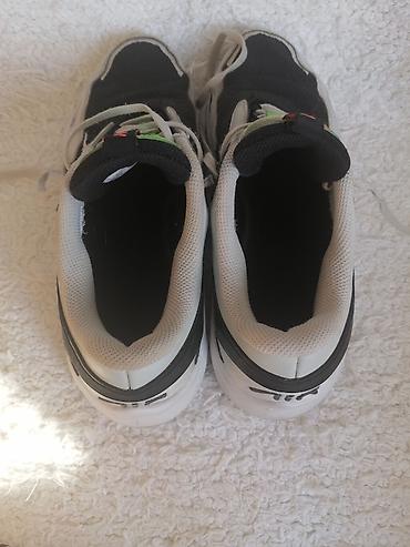replay spagerice: NIKE AIR MAX patike br 39, dužina unutrašnjeg gazišta 24,5 cm. Slanje — 10