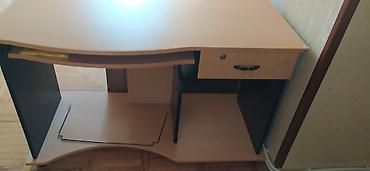 mdf metbex mebelleri: Kompyuterish masası satılır.Ayaqlari tekerlidir — 3