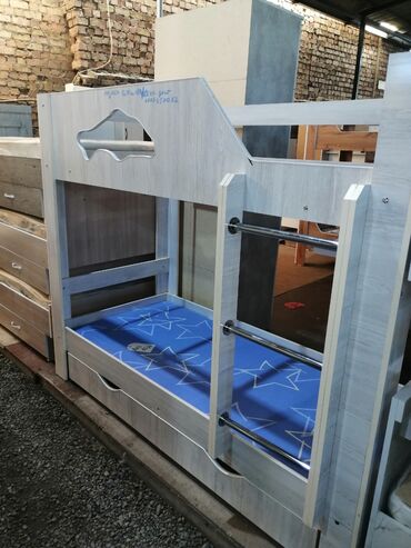 двухъярусные кровати каракол: Двухъярусная кровать, Новый