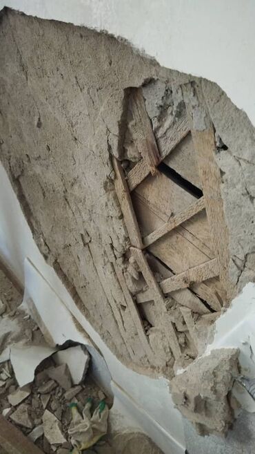 Демонтажные работы: Разбор полов, Снятие потолков, Демонтаж крыш | Снос перегородки, Снятие старой штукатурки, Кирпичная стена | Снятие реечных потолков, Снятие подвесных потолков, Зачистка от старых обоев | Демонтаж старого лага, Демонтаж ковролина, Демонтаж деревянного пола | Металлочерепичная кровля, Мягкая кровля, Кровля из профнастила Больше 6 лет опыта at lalafo.kg — 4 Демонтажные работы: Разбор полов, Снятие потолков, Демонтаж крыш | Снос перегородки, Снятие старой штукатурки, Кирпичная стена | Снятие реечных потолков, Снятие подвесных потолков, Зачистка от старых обоев | Демонтаж старого лага, Демонтаж ковролина, Демонтаж деревянного пола | Металлочерепичная кровля, Мягкая кровля, Кровля из профнастила Больше 6 лет опыта — 4