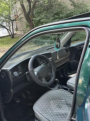 машина кузов: Volkswagen Vento: 1996 г., 1.8 л, Механика, Бензин, Седан — 9