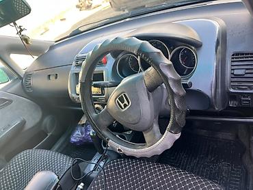 Honda Fit: 2002 г., 1.3 л, Автомат, Бензин, Хетчбек — 10