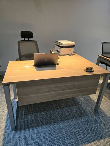Ofis masaları: İşlənmiş, Müdir üçün, Künc masa — 7