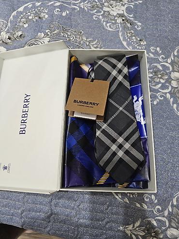 Digər aksesuarlar: Qalstuk Burberry (oriqinal)magaza qiymeti 600.120.manata satilir — 3