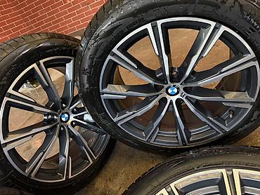 выкупка берем: Комплект оригинальных колес BMW: литые диски + зимние шины. - Диски — 8