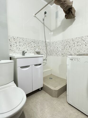 кв мкр: 2 комнаты, 43 м², 104 серия, 1 этаж, Евроремонт