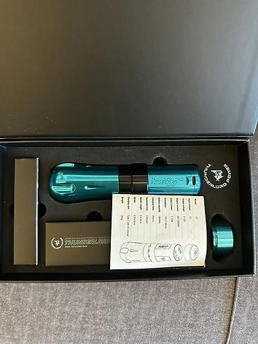 volt sunkası: Thunderlord Power Peşekar tattoo aparatı - Rəng: mavi-alüminium - — 1